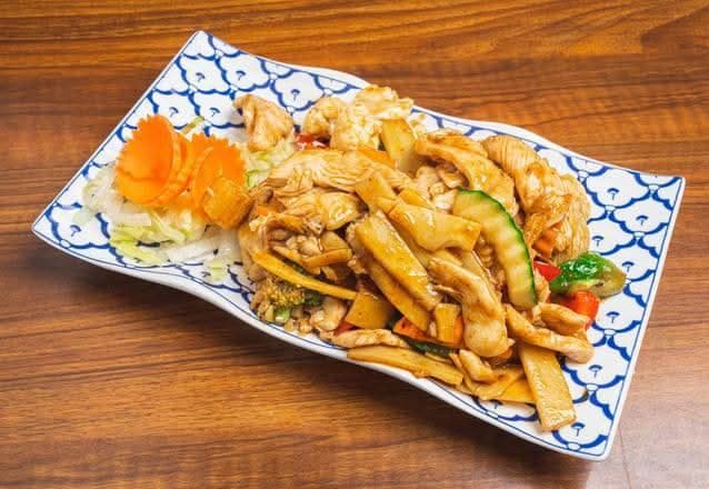 Phad Namprik Phao
