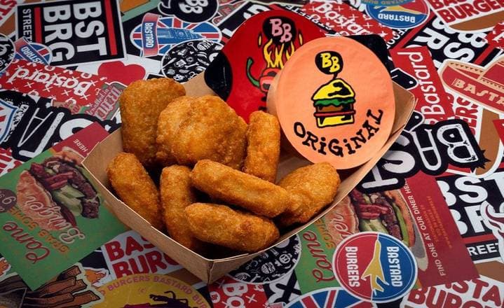 Chicken Nuggets 9 pcs + Dip