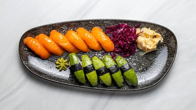 Lax & Avocado Nigiri
