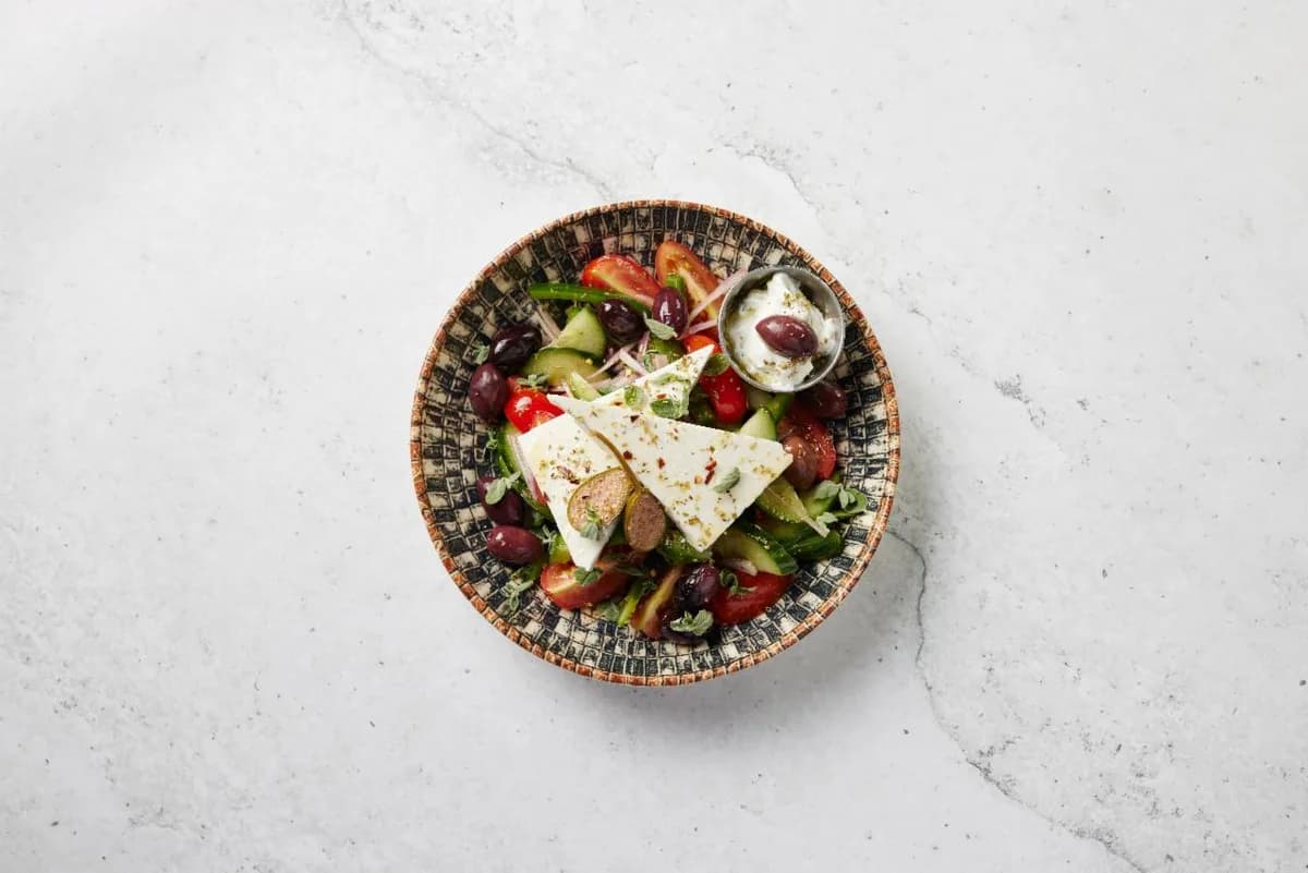 Choriatiki Salata