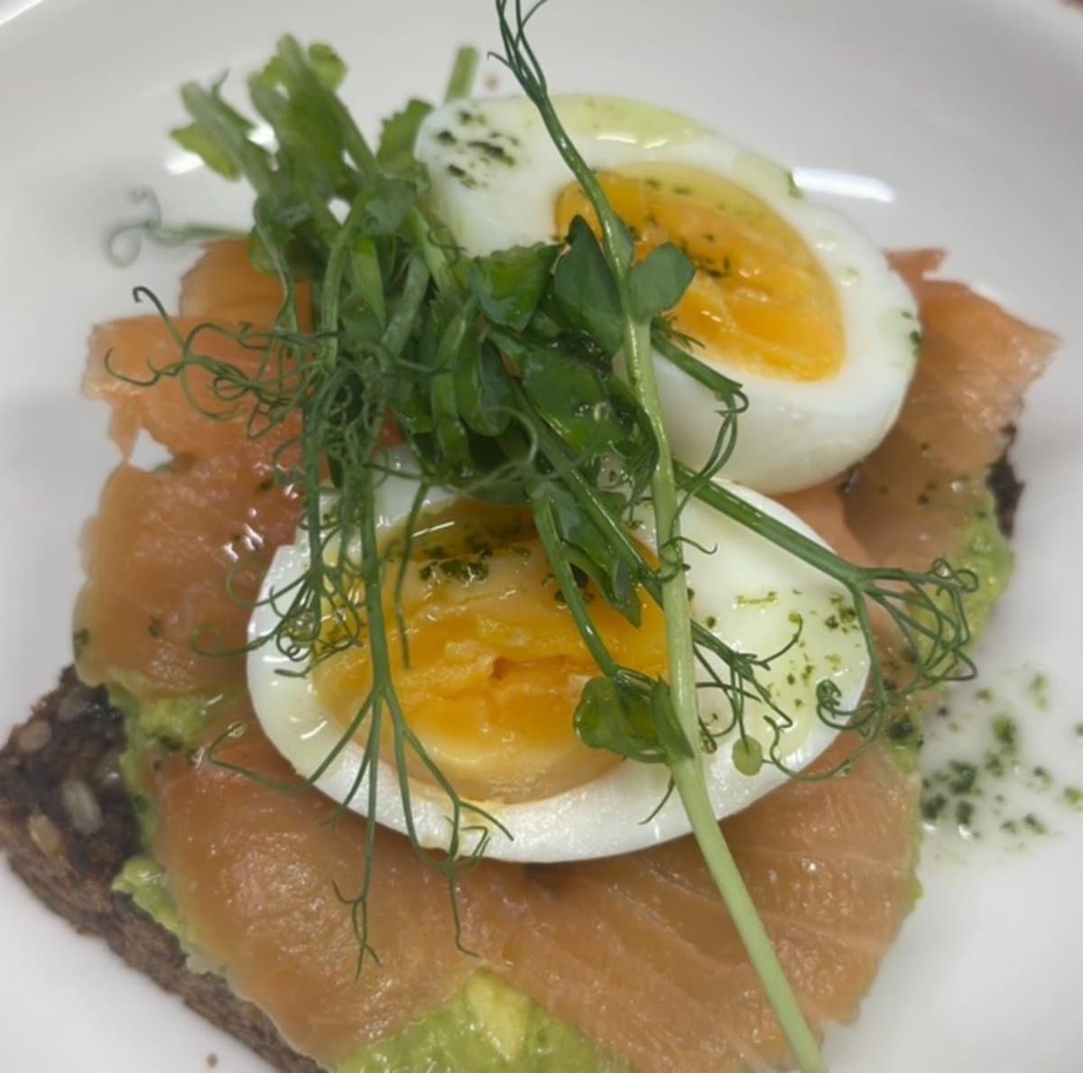 Kallrökt Lax på Dansk råg / Cold Smoked Salmon on Danish Rye bread