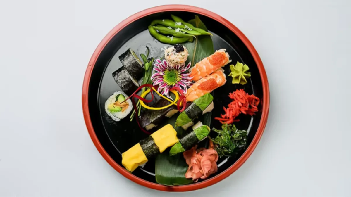 Mama Sushi - 10 Bitar