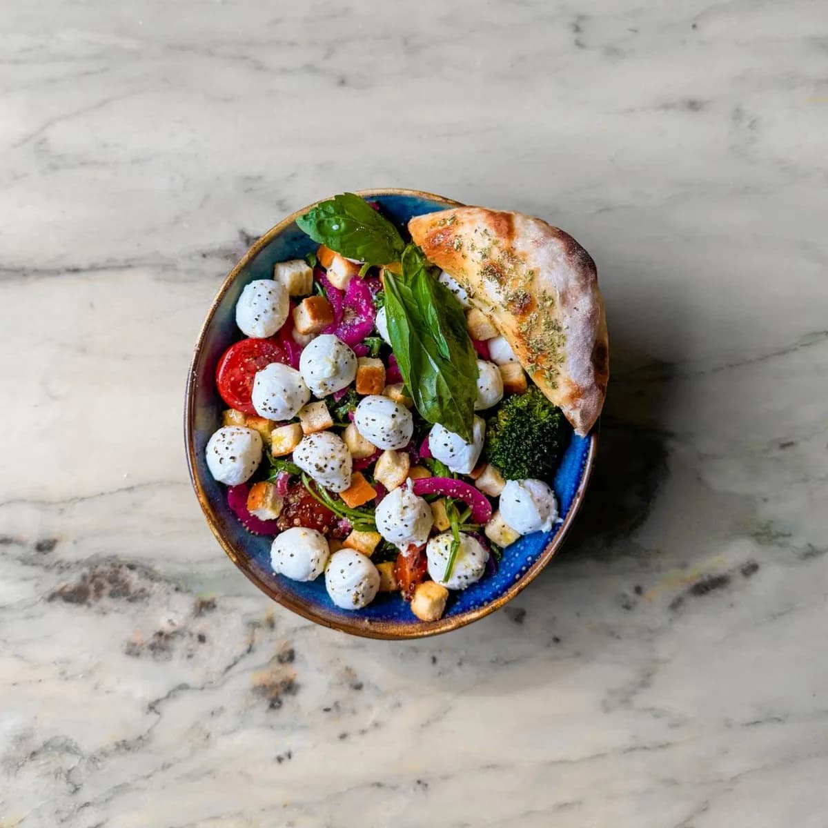 Vår Caprese With a Twist