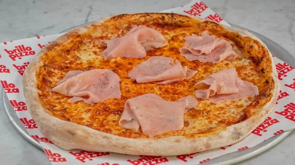 COMBO-DEAL: VESUVIO + LÄSK + DIPSÅS + PIZZASALLAD.