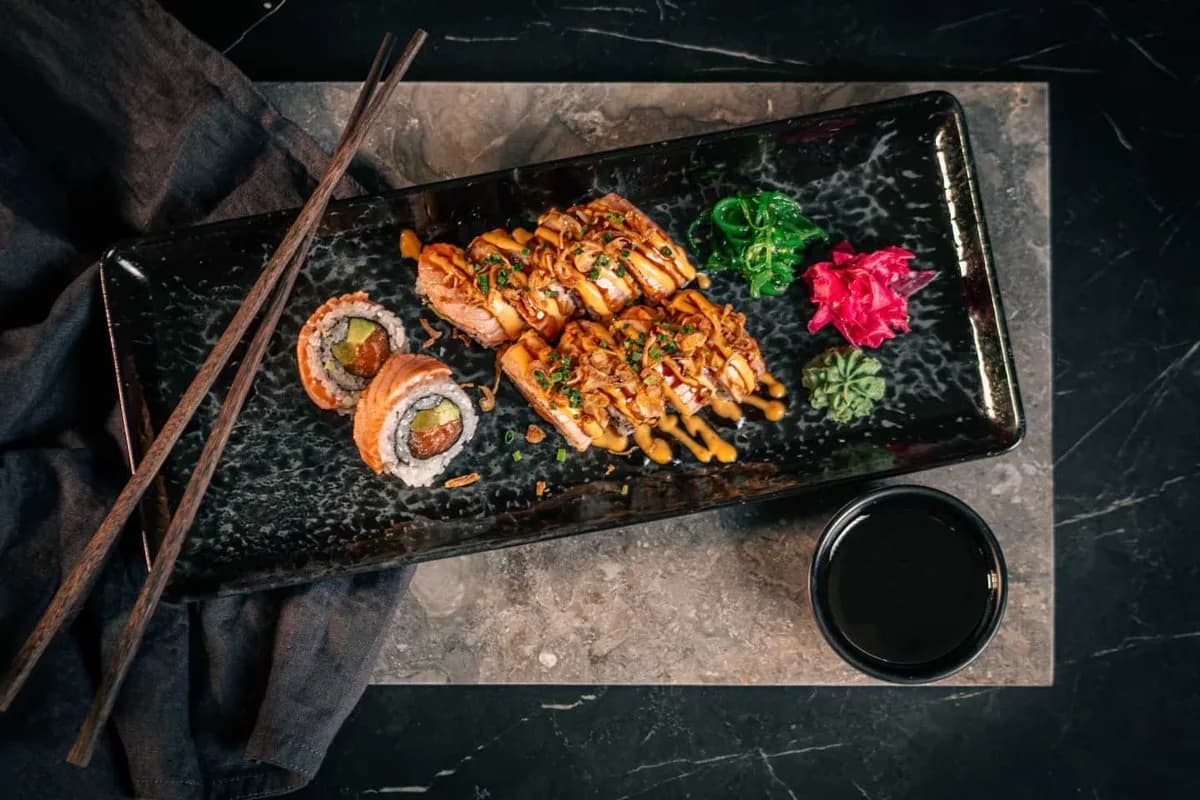 DRAGON ROLLS