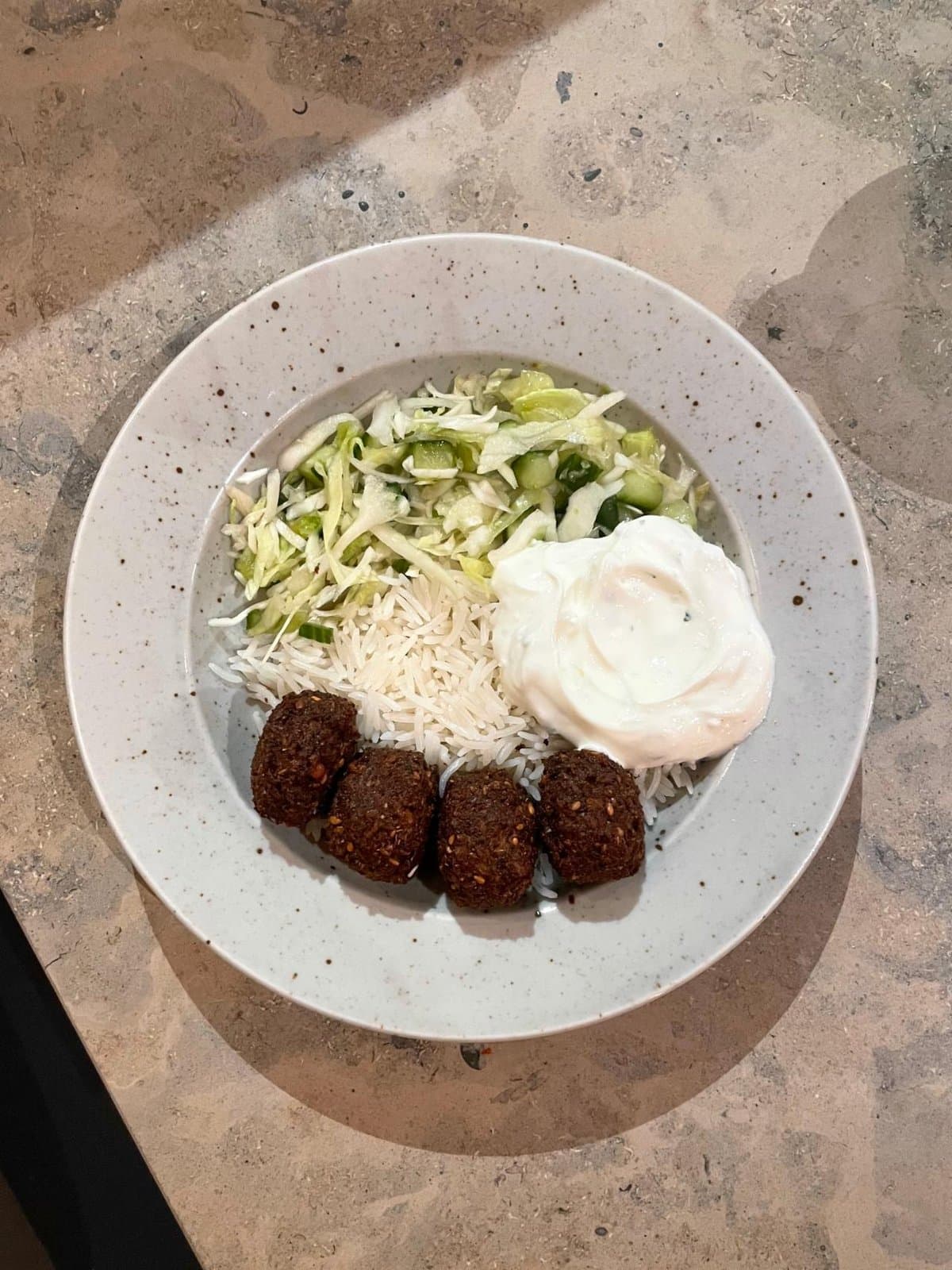 Kids plate falafel