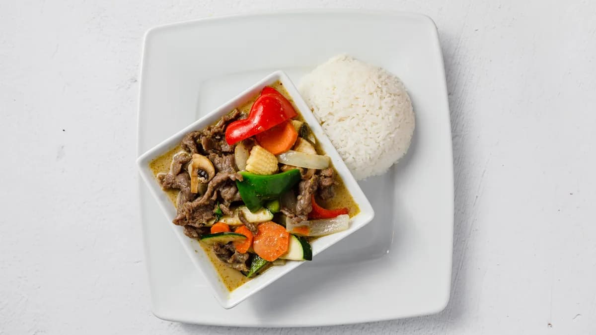 Biff I Krämig Grön Curry