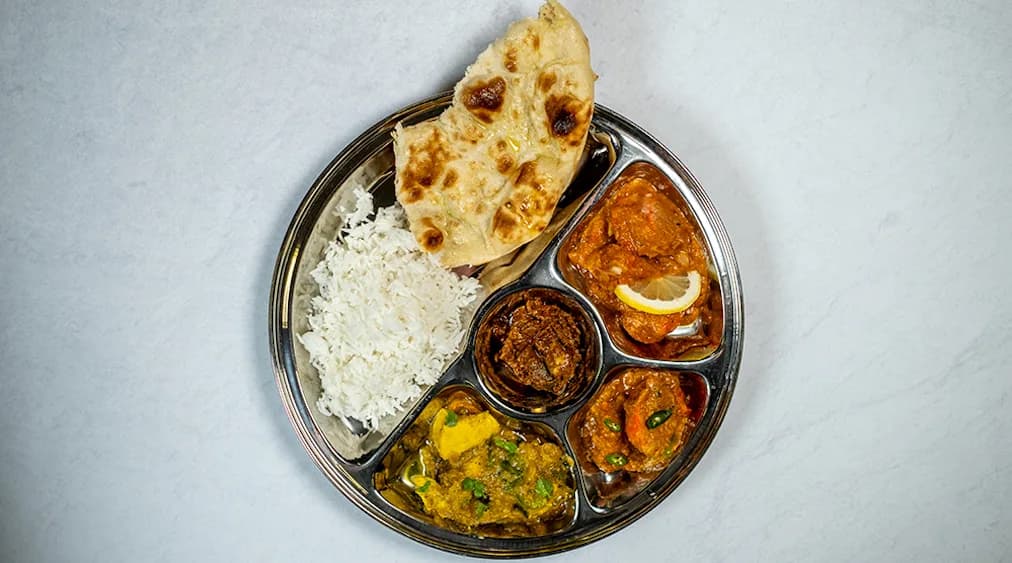 Tre Små Rätter Thali